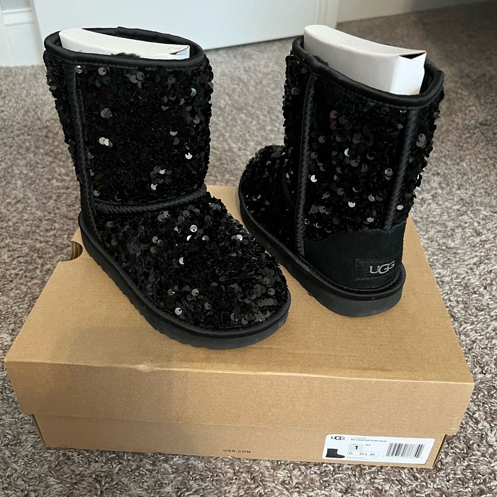 Ugg Chunky Sequin Classic Water Resistant Short Boot